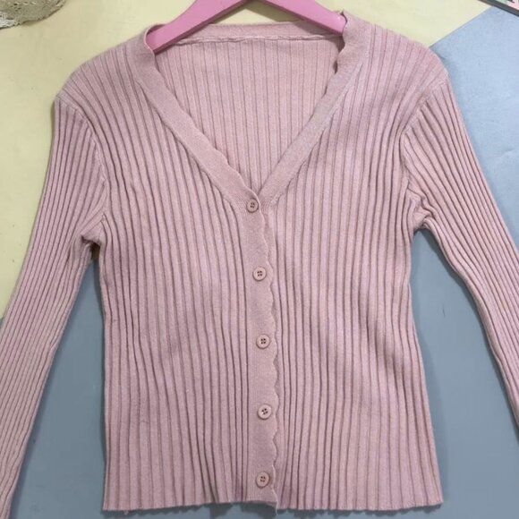Pink Ribbed Knit Button-Down V-Neck Cardigan - Picture 2 of 5